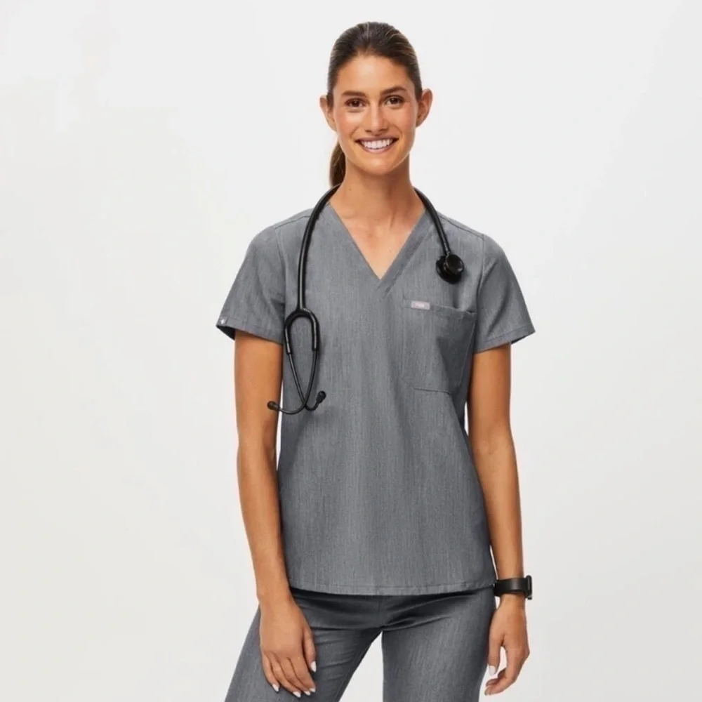 FIGS Catarina One Pocket Scrub Top in Graphite size Small